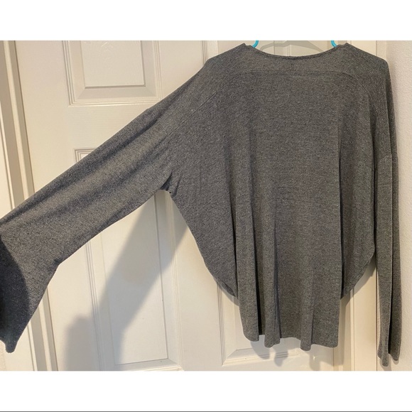 Jolie light heathered-grey top with front knot - Picture 8 of 8